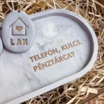 TELEFON, KULCS, PÉNZTÁRCA? ajándékbox közepes tálkával - szürke