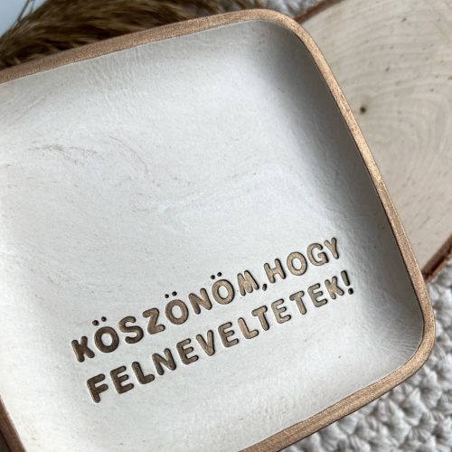 KÖSZÖNÖM, HOGY FELNEVELTETEK - Közepes tálka - bézs