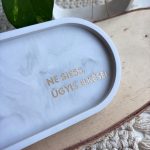 NE SIESS, ÚGYIS ELKÉSEL - közepes tálka - szürke