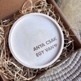 ANYA CSAK EGY VAN - kis tálka - bézs