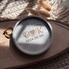   Két kezdőbetűs kis tálka kalligrafikus betűtípussal és dátummal - szürke